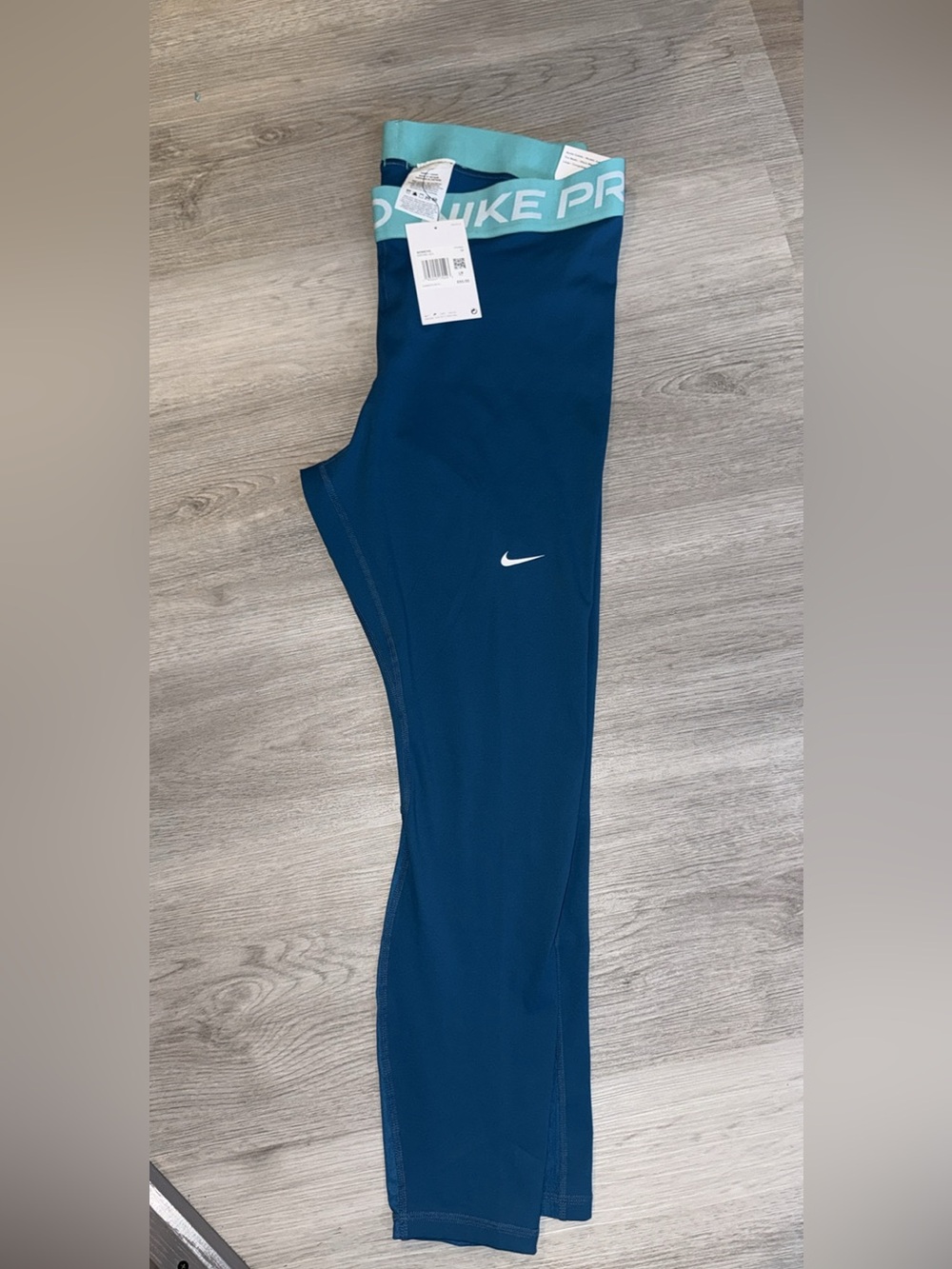 Nike Women’s Teal-Waist Navy Performance Leggings